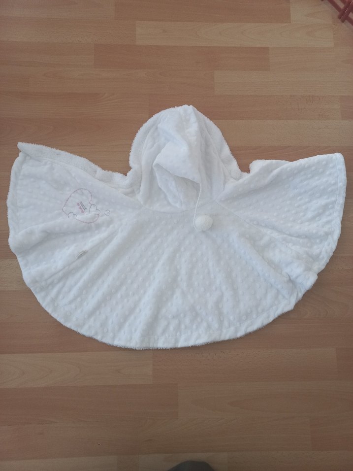 Kız Çocuk Beyaz Kapüşonlu Poncho - Görsel 2