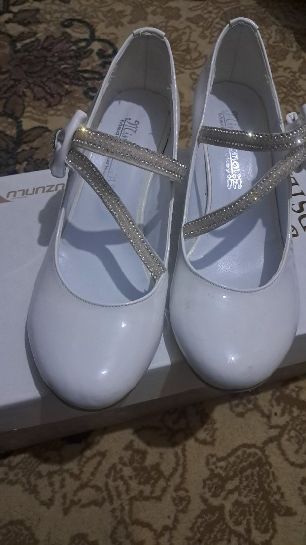 Kız Çocuk Beyaz Tokalı Babet Ayakkabı - Görsel 2