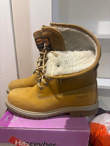 39 Beden Dockers kadın bot
