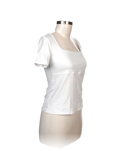 Vakko Vakko T-shirt %70 İndirimli.