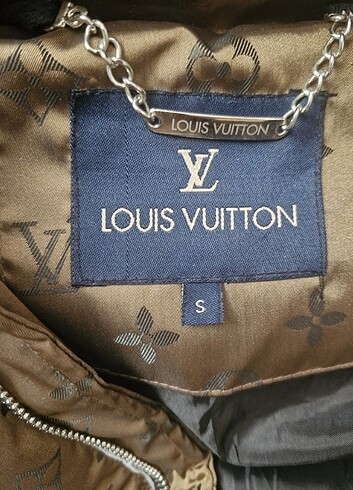 Louis Vuitton LOUIS VUITTON