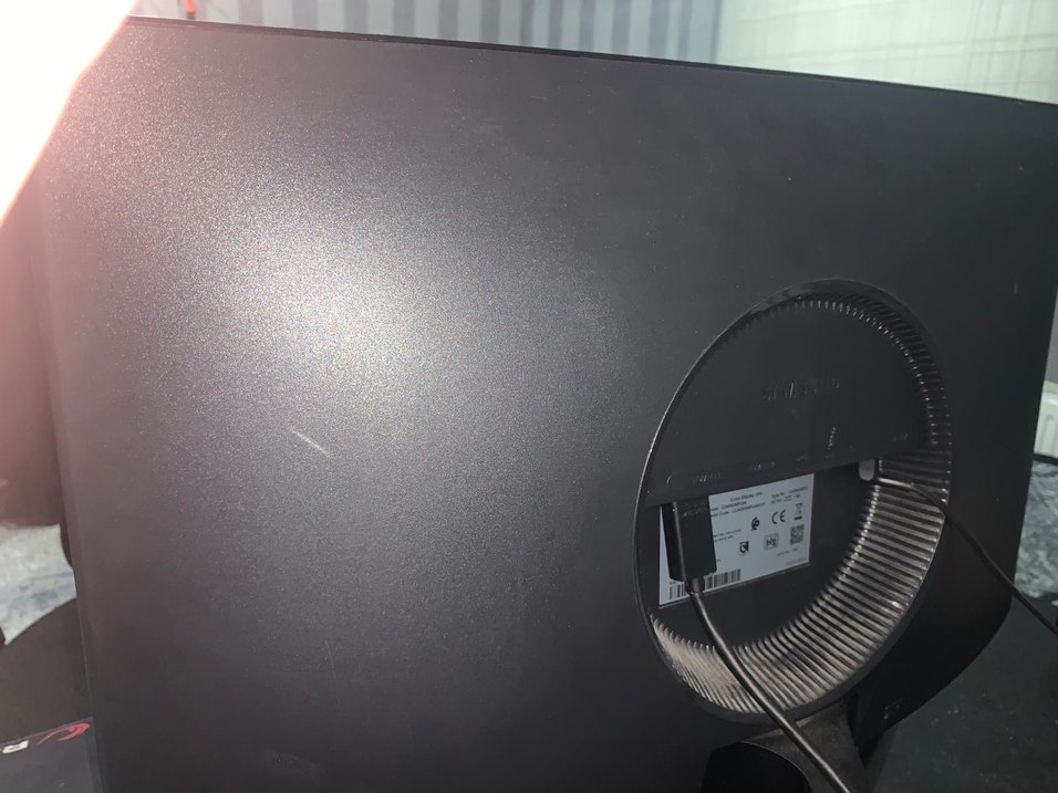 24 inç Samsung curved ekran monitör - Görsel 5