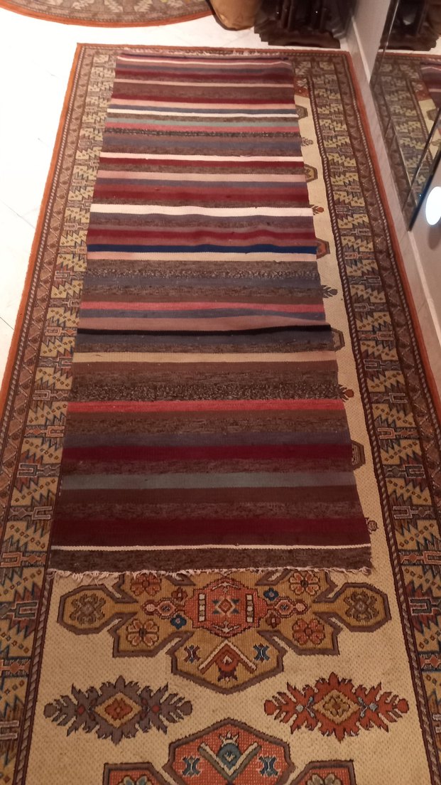 Koyu Renkli Çok Renkli Desenli Geleneksel Halı - Görsel 2