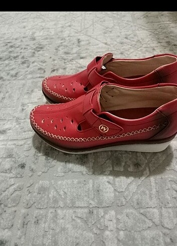 Kırmızı Ortepedik ayakkabı