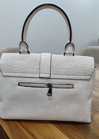 Klasik Zarafet Kırık Beyaz Deri Kadın Çanta - Görsel 2