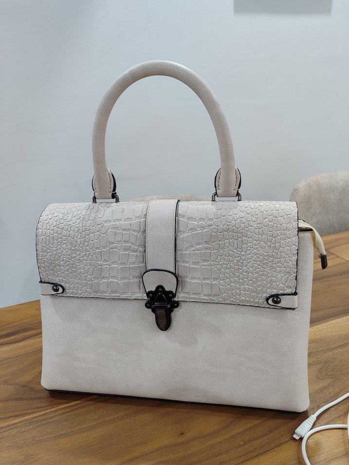 Klasik Zarafet Kırık Beyaz Deri Kadın Çanta - Görsel 3