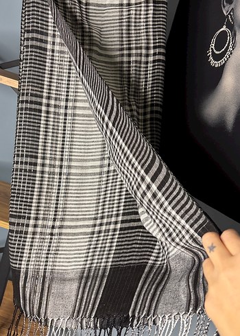 Kadın Pilili  Gri Şal - Görsel 5