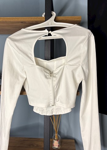 Beyaz V Yaka Uzun Kollu Kadın Bluz - Görsel 4