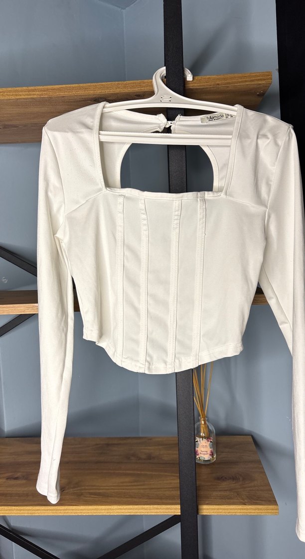 Beyaz V Yaka Uzun Kollu Kadın Bluz - Görsel 2