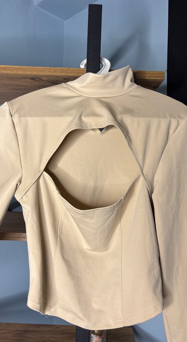 Bej Süet Yüksek Yakalı Kadın Bluz - Görsel 2