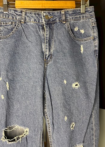 Kadın Mavi Bol Kesim Yırtık Kot Pantolon - Görsel 4