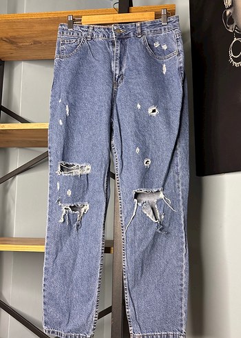 Kadın Mavi Bol Kesim Yırtık Kot Pantolon - Görsel 2