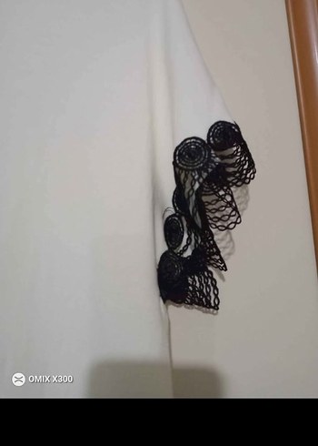 l Beden Piliseli Kısa Kollu Beyaz Bluz