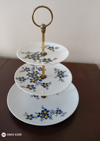 Üç Katlı Mavi Çiçek Desenli Servis Tabağı