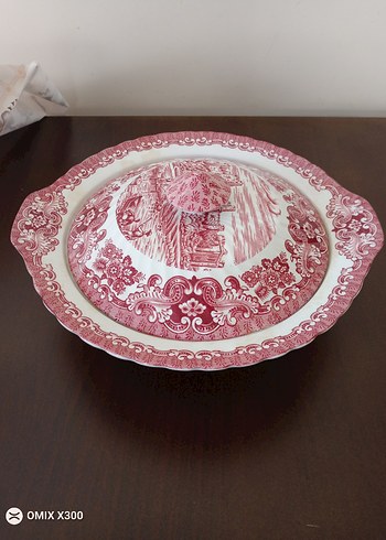 Bordo Renkli Desenli Kapaklı Yemek Kabı