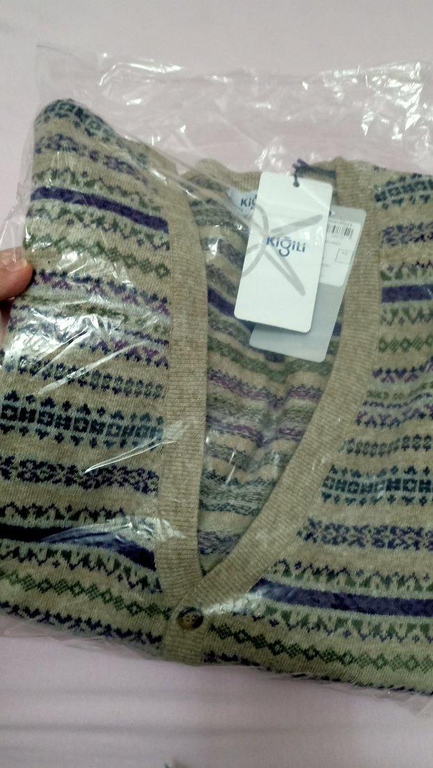 Kiğılı yün hırka - Görsel 3