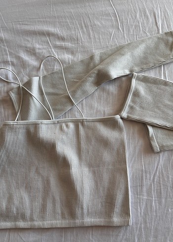 l Beden Askılı ve Omuz Açık Crop Top