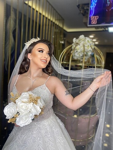 m Beden beyaz Renk HELEN GELİNLİK