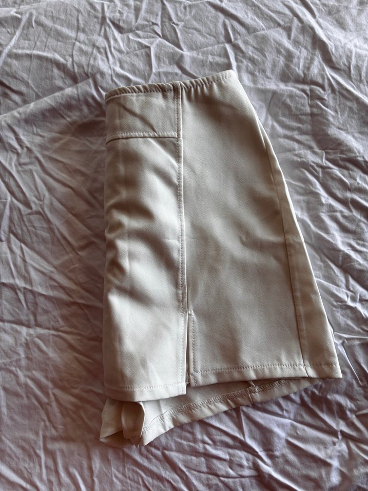 Bej Kısa  Şort Etek - Görsel 4