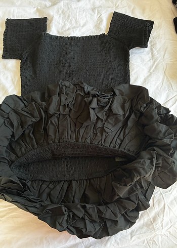 Omuzları Açık Siyah Büzgülü Midi Elbise - Görsel 6