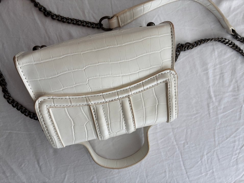 Zincir Detaylı Beyaz Deri Kadın Çanta - Görsel 5