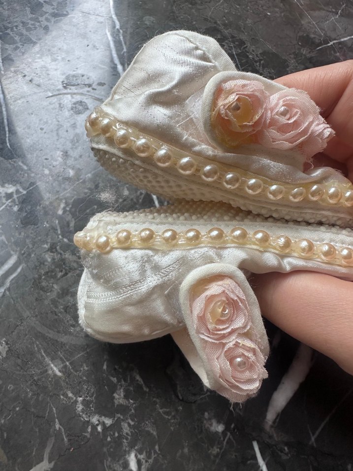 Pembe Nakışlı Fırfırlı Kız Çocuk Özel Ayakkabı - Görsel 3