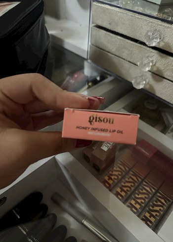 Parlak Bej Bal İçerikli Dudak Yağı - Görsel 2