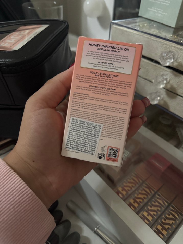 Parlak Bej Bal İçerikli Dudak Yağı - Görsel 4