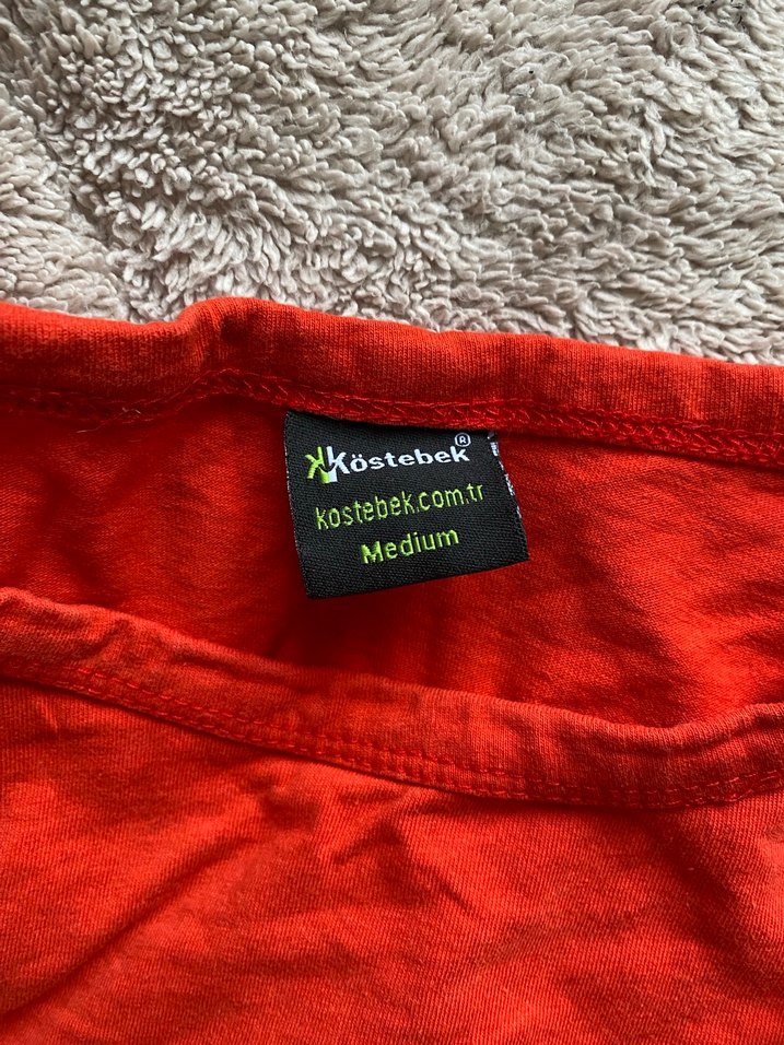 Kırmızı Drapeli Kısa Kollu Spor Kadın Tişört - Görsel 2