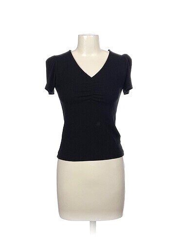 Diğer T-shirt %70 İndirimli.