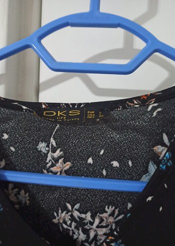 V Yaka Kemerli Siyah Desenli Mini Elbise - Görsel 2