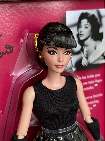 Beden Barbie Rita Moreno Karl