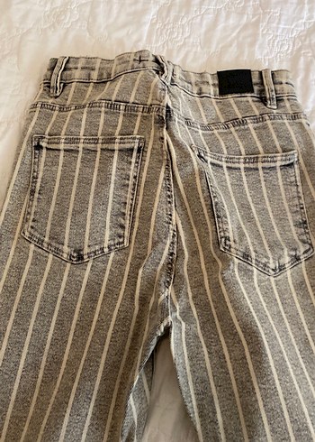 Gri Çizgili Kadın Midi Kot Pantolon - Görsel 3