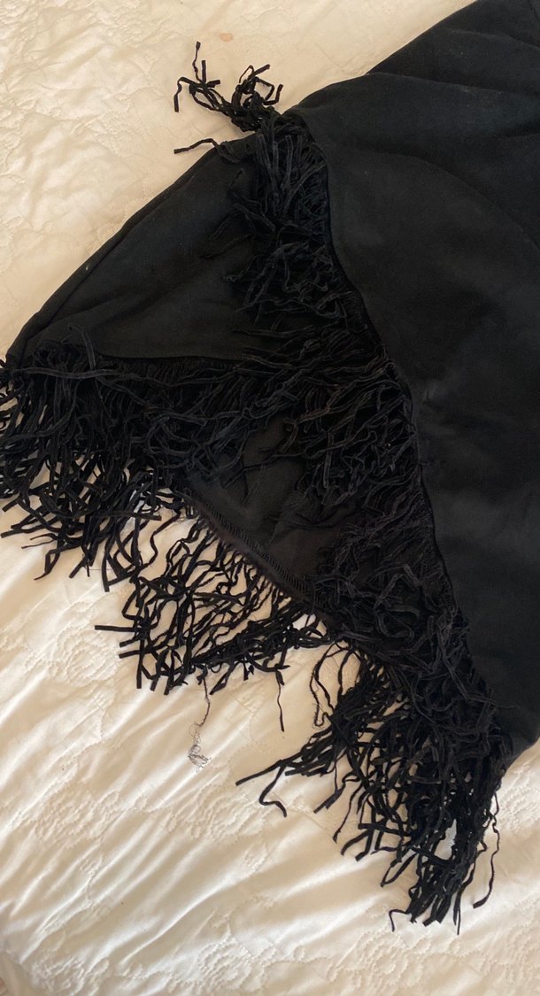 Drapeli Siyah süet püsküllü uçlu etek ucu - Görsel 3