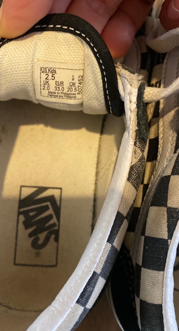 Vans
 Beyaz Siyah Çizgili Bağcıklı Spor Ayakkabı - Görsel 4