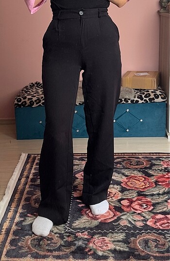 Milla Siyah Kumaş Pantolon
