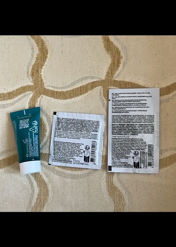 La Roche-Posay Güneş Koruyucu ve Temizleyici Seti - Görsel 2