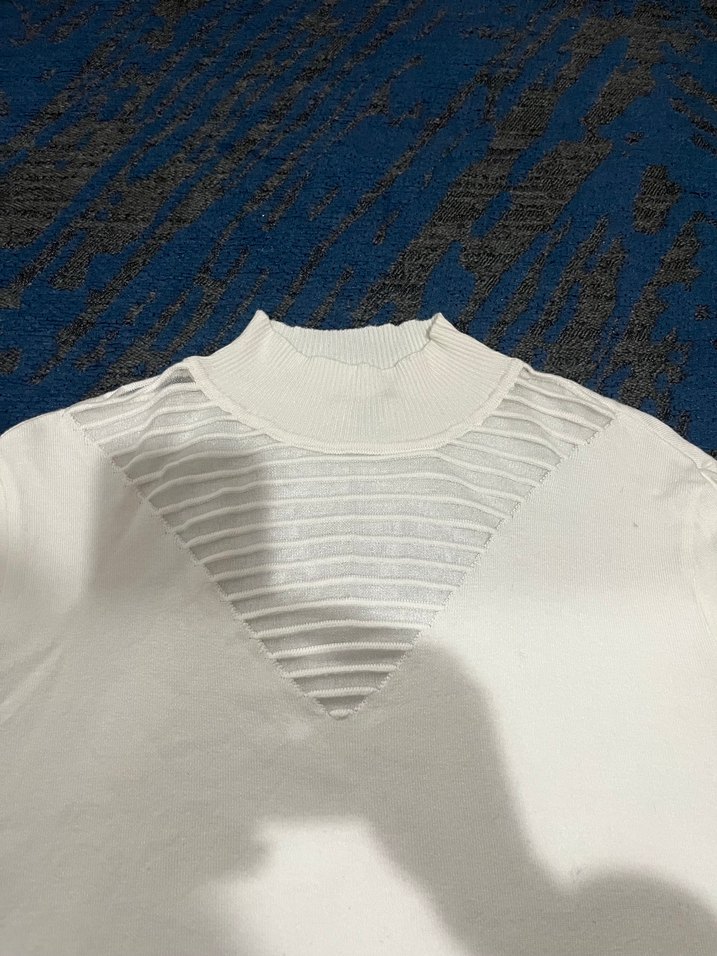 Beyaz Boğazlı Uzun Kollu Kadın Kazak - Görsel 2