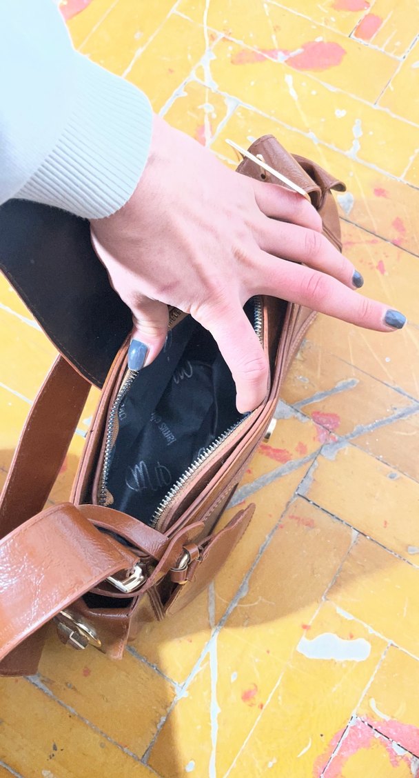 Bej Deri Tokalı Kadın Çantası - Görsel 3