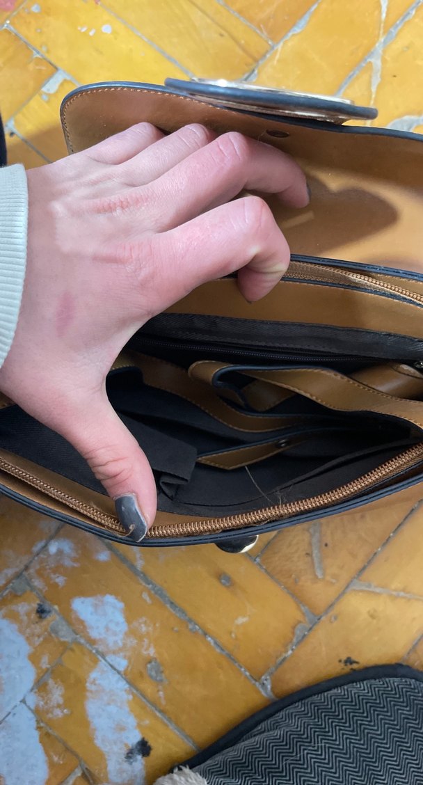 Bej Deri Tokalı Kadın Çantası - Görsel 3