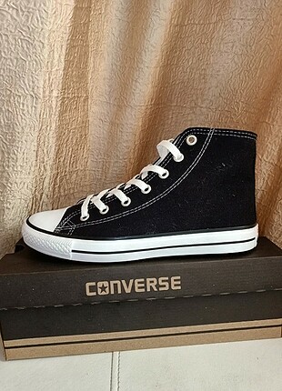 Converse 39 numara A kalite ürün sıfır kutusunda 