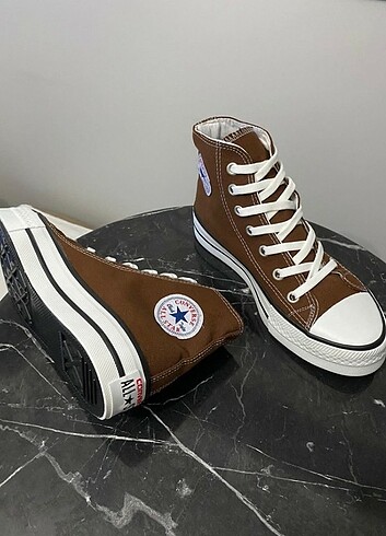Converse 39 numara A kalite sıfır kutusunda gelir