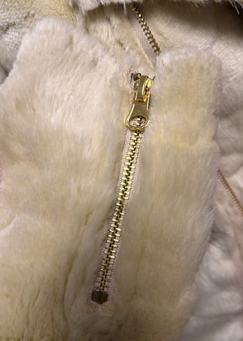 Kürk Detaylı Beyaz Kadın Ceket - Görsel 4