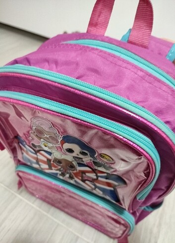  Okul çantası