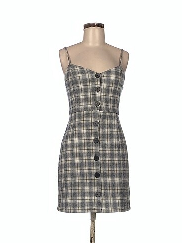 Zara Kısa Elbise %70 İndirimli.