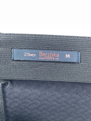 m Beden siyah Renk Bershka Mini Etek %70 İndirimli.