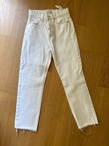 Zara Beyaz Jean
