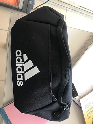 Adidas bel çantası