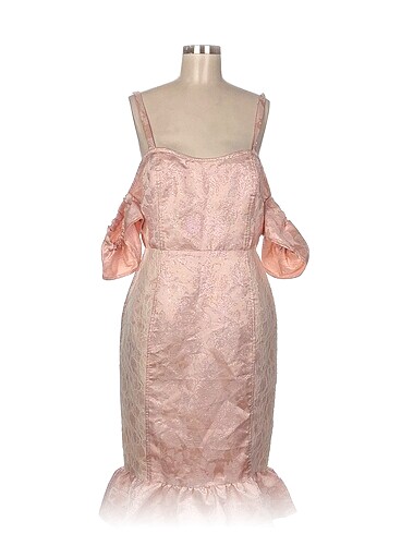 Missguided Kısa Elbise %70 İndirimli.
