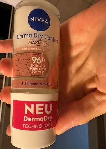 Nivea Derma Dry Control Kadın Deodorant 96 Saat